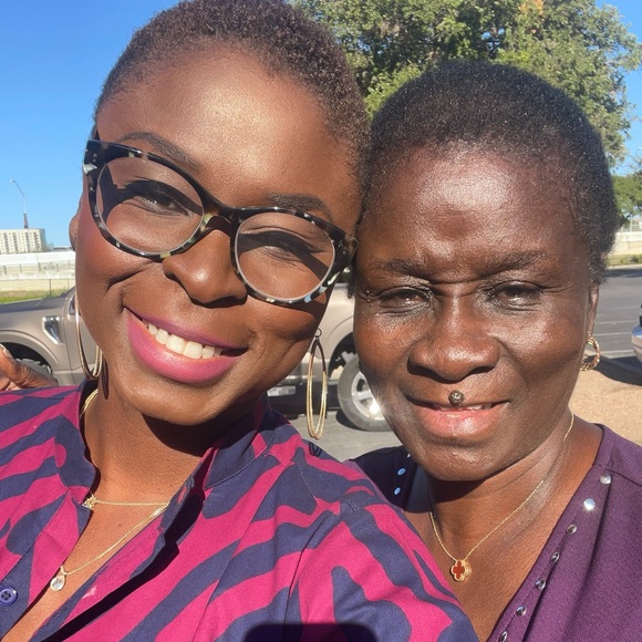 Hi I’m Amiola based out of Austin, TX - Picture 5 of 5